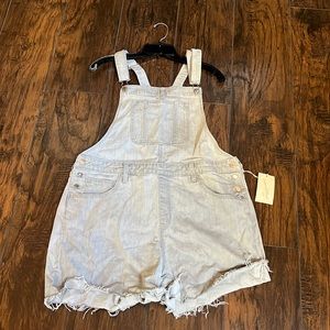 Universal Thread Overall Shorts